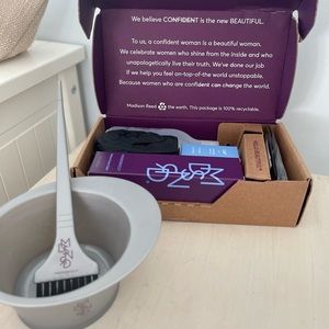 New In Box - Madison Reed Color Kit - Venezia Brown - With Bowl and Brush!